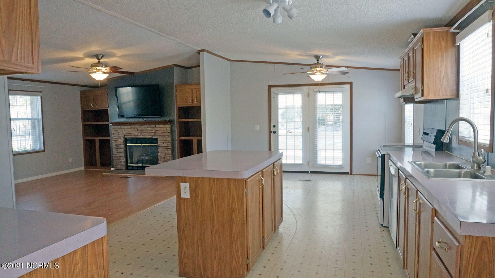 5216 Peden Point Road Wilmington, NC 28409 - Photo 9 of 24 _DSC0437-W