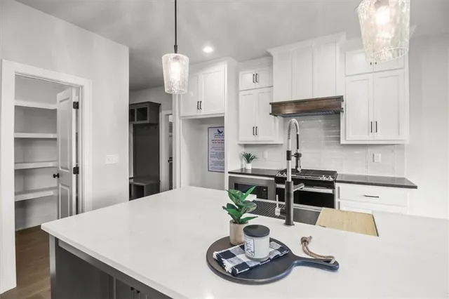 $600,000 | 4108 Southeast Adams Drive, Blue Springs, MO 64014