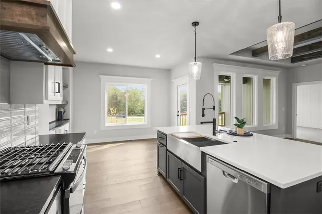 $600,000 | 4108 Southeast Adams Drive, Blue Springs, MO 64014