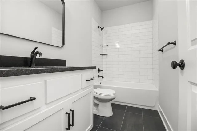 $600,000 | 4108 Southeast Adams Drive, Blue Springs, MO 64014