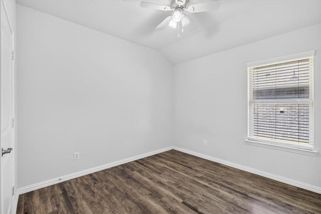 515 Cottage Row Mabank, TX 75147 - Photo 14 of 23