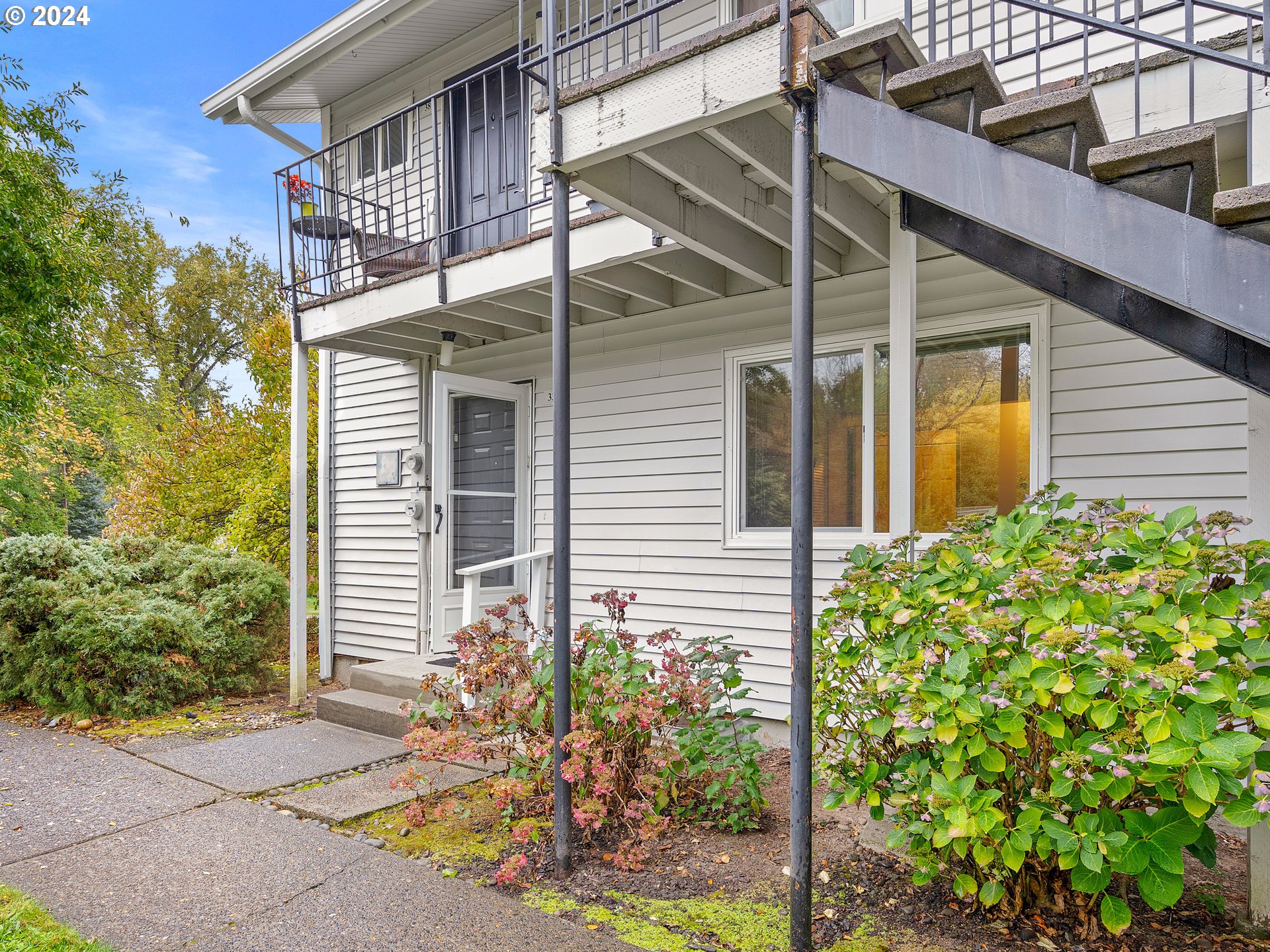 6835 Southwest Capitol Hill Road, Unit 33 Portland, OR 97219 - Photo 36 of 41 Gallery Image 36