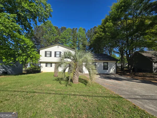 $2,200 | 938 Iron Gate Boulevard, Jonesboro, GA 30238