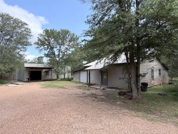 $1,800 | 236 A Piney Ridge Drive, Bastrop, TX 78602