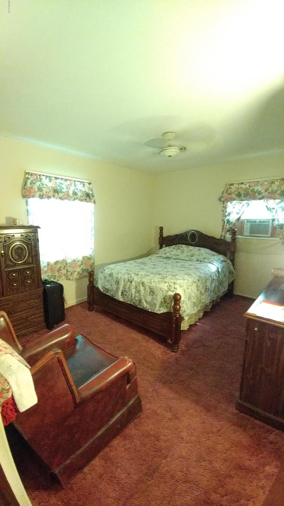 5946 Highway 2 Bascom, FL 32423 - Photo 7 of 27