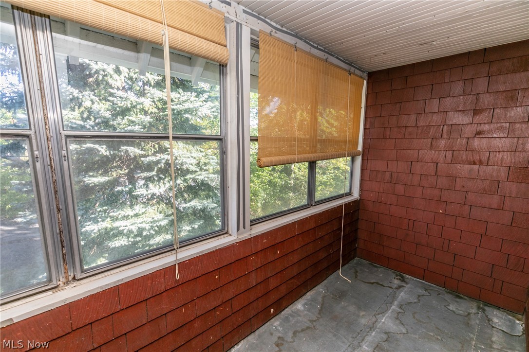 3073-3075 Edgehill Road Cleveland, OH 44118 - Photo 14 of 35 Gallery Image 14