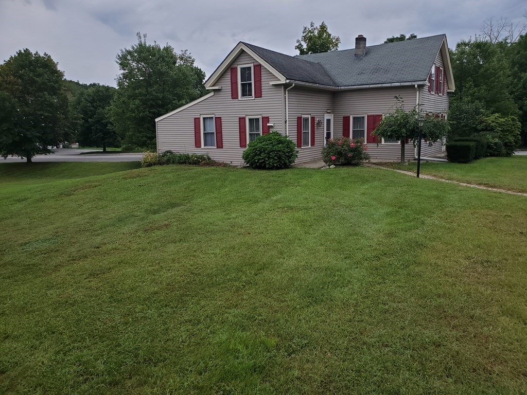 126 Berlin Road Marlborough, MA 01752 - Photo 3 of 18 Gallery Image 3