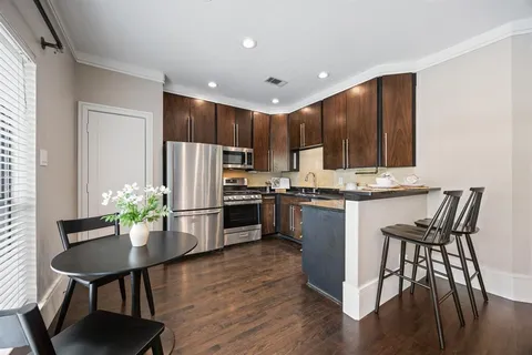 $379,000 | 5801 Ross Avenue, Unit B, Dallas, TX 75206