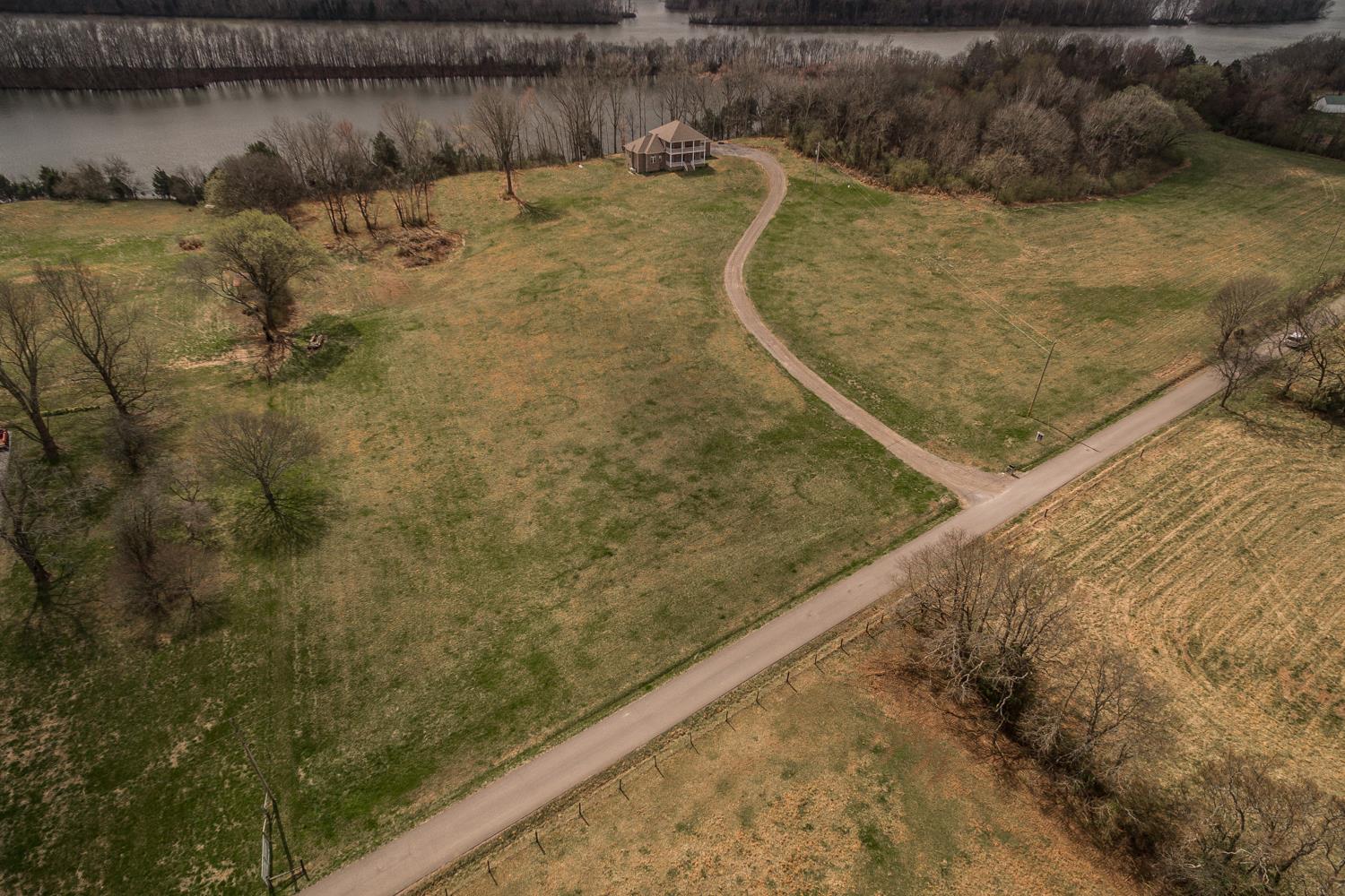 274 Lakeview Road Gallatin, TN 37066 - Photo 3 of 30 Gallery Image 3