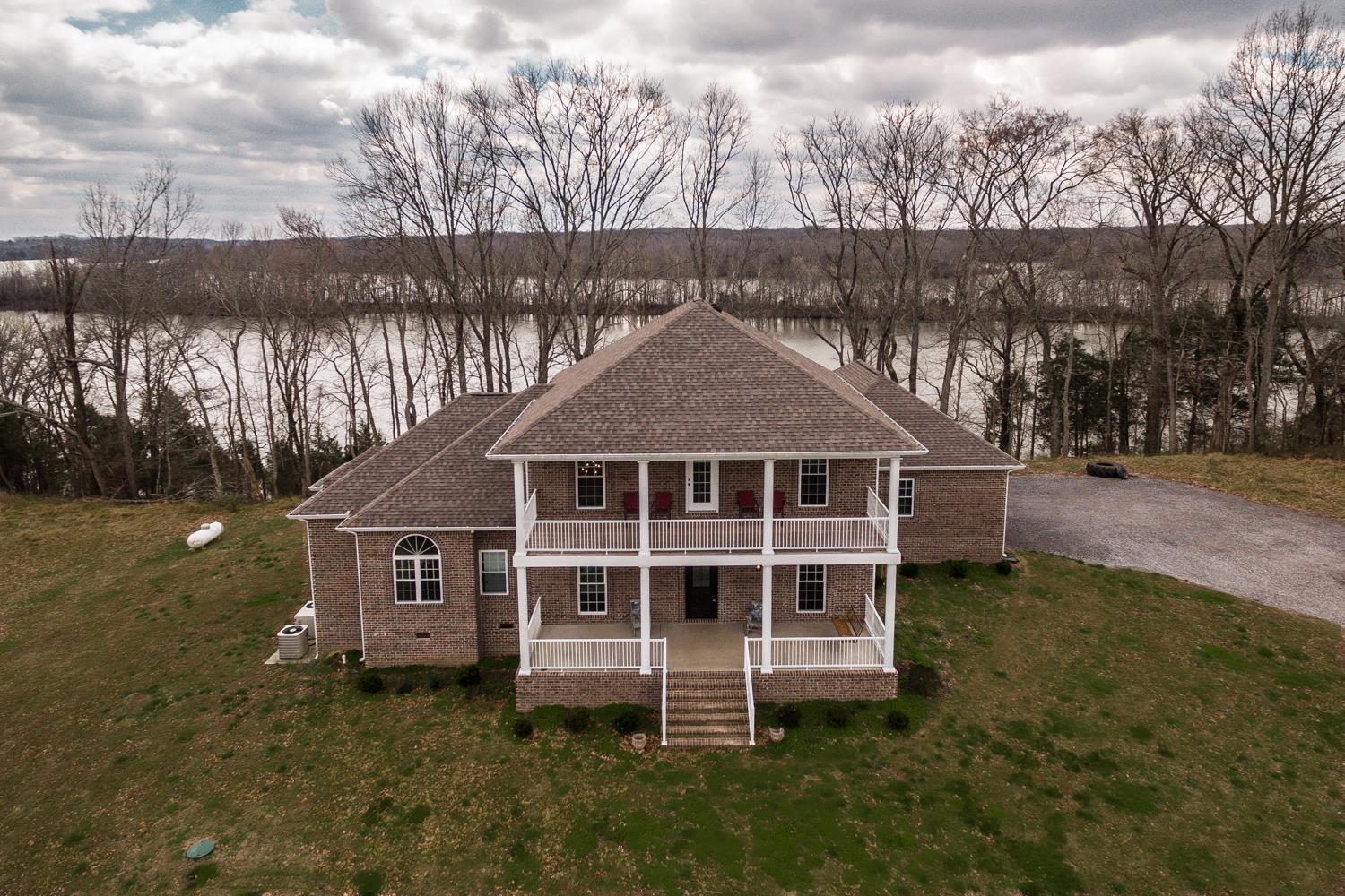 274 Lakeview Road Gallatin, TN 37066 - Photo 4 of 30 Gallery Image 4