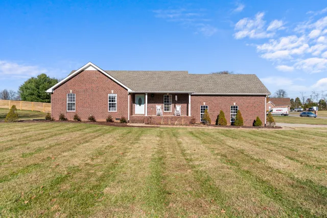 $549,000 | 1021 Somerville Drive, Cottontown, TN 37048