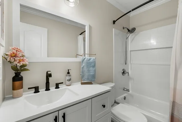 $549,000 | 1021 Somerville Drive, Cottontown, TN 37048