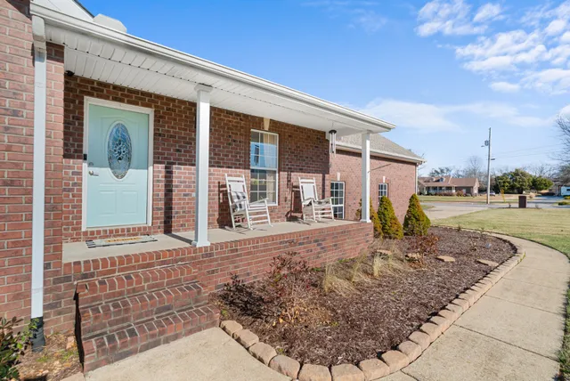 $549,000 | 1021 Somerville Drive, Cottontown, TN 37048