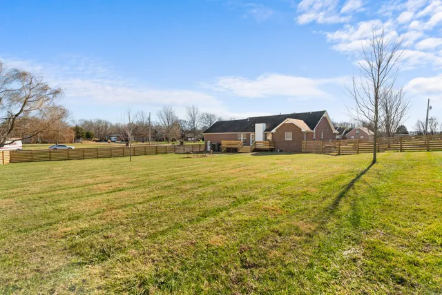 $549,000 | 1021 Somerville Drive, Cottontown, TN 37048