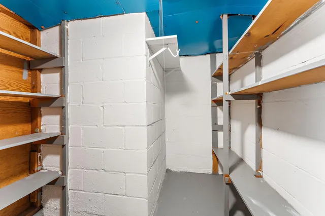 $1,905 | 1408 Lake Street Northeast, Hopkins, MN 55343