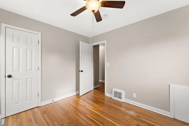 $1,905 | 1408 Lake Street Northeast, Hopkins, MN 55343