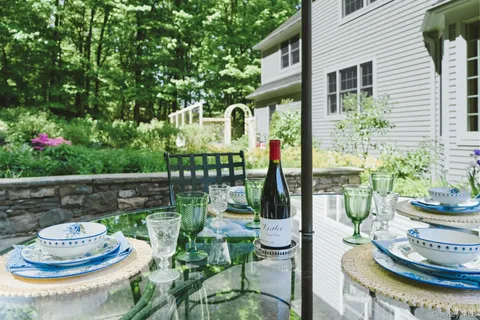 $2,150,000 | 77 Old Stone Hill Road, Pound Ridge, NY 10576