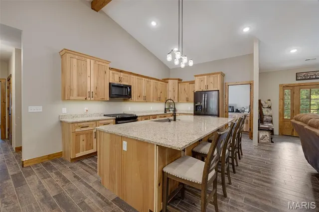 $999,900 | 10051 State Highway 32, Ste. Genevieve, MO 63670