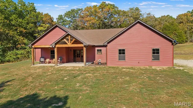 $999,900 | 10051 State Highway 32, Ste. Genevieve, MO 63670