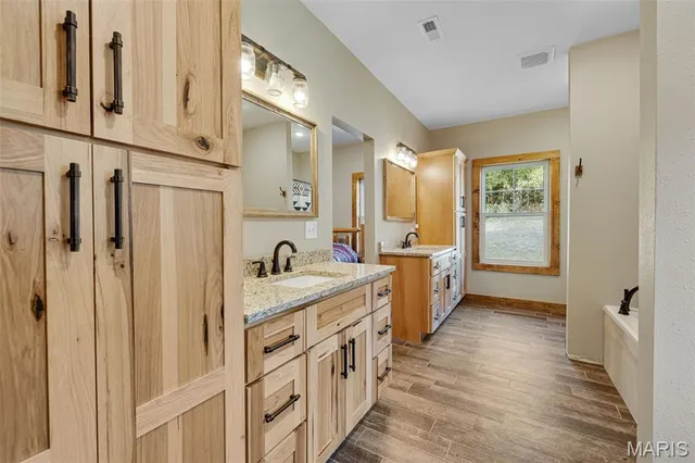 $999,900 | 10051 State Highway 32, Ste. Genevieve, MO 63670