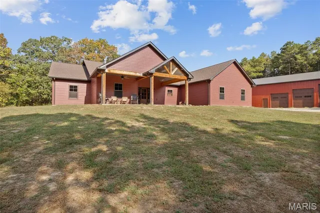 $999,900 | 10051 State Highway 32, Ste. Genevieve, MO 63670