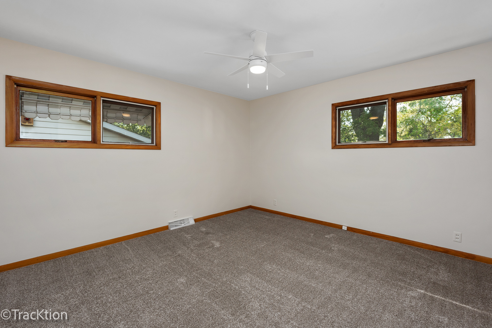 1055 Reckinger Road Aurora, IL 60505 - Photo 8 of 22 Gallery Image 8