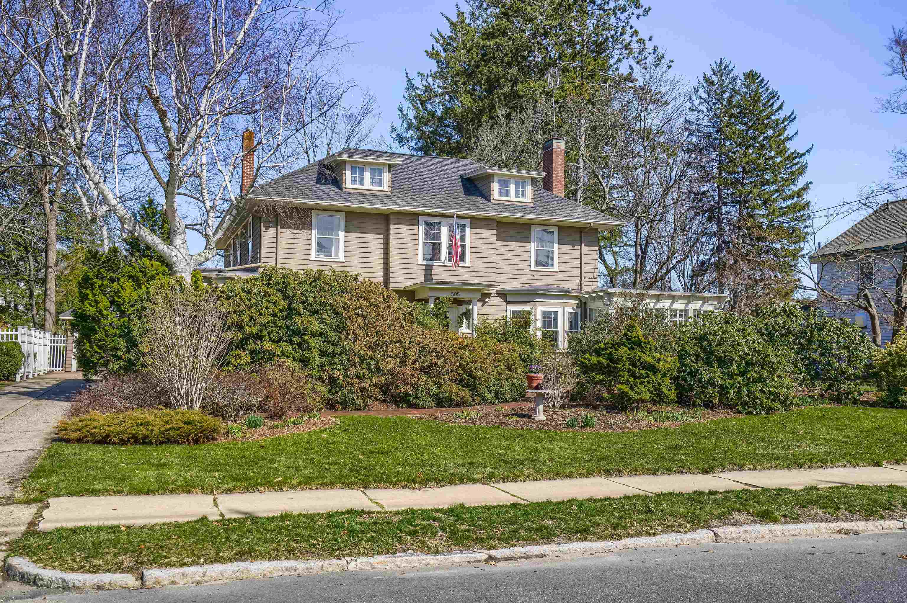 505 River Road Manchester, NH 03104 - Photo 2 of 40 Gallery Image 2