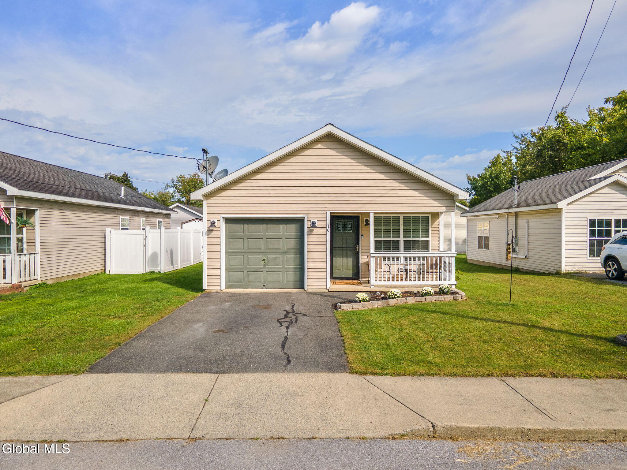 10 Rohloff Avenue Mechanicville, NY 12118 - Photo 1 of 36 1-10RohloffAve_001