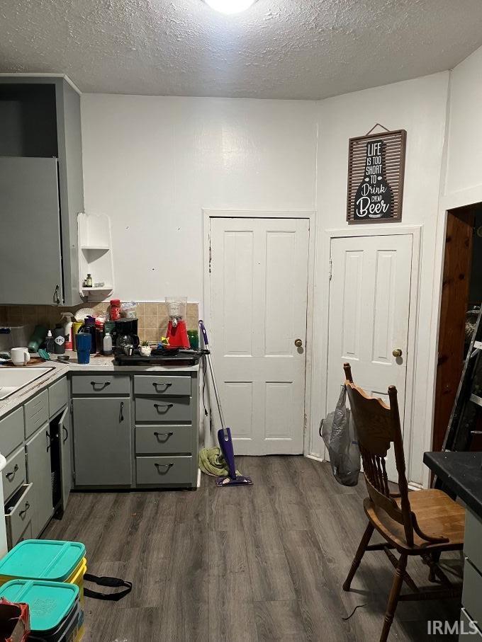 915 Fulton Street Elkhart, IN 46514 - Photo 5 of 9