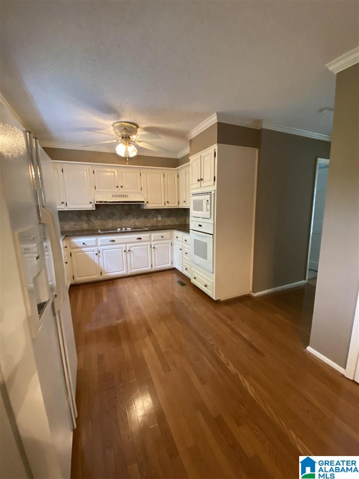 2141 Partridge Berry Road Birmingham, AL 35244 - Photo 10 of 41