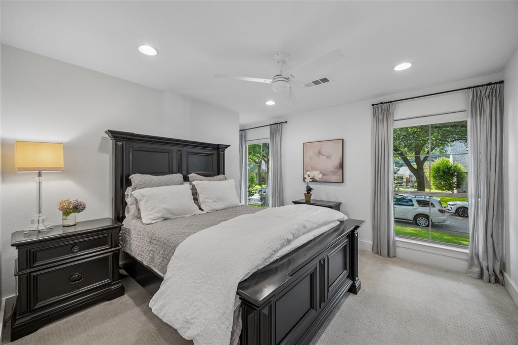 9431 Spring Branch Drive Dallas, TX 75238 - Photo 21 of 40