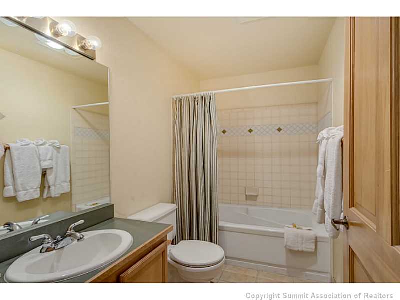 91 River Run Road, Unit 8106 Keystone, CO 80435 - Photo 10 of 20 Bathroom.