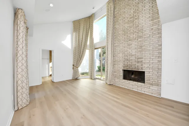 $2,300 | 10743 Boardwalk Street, Houston, TX 77042