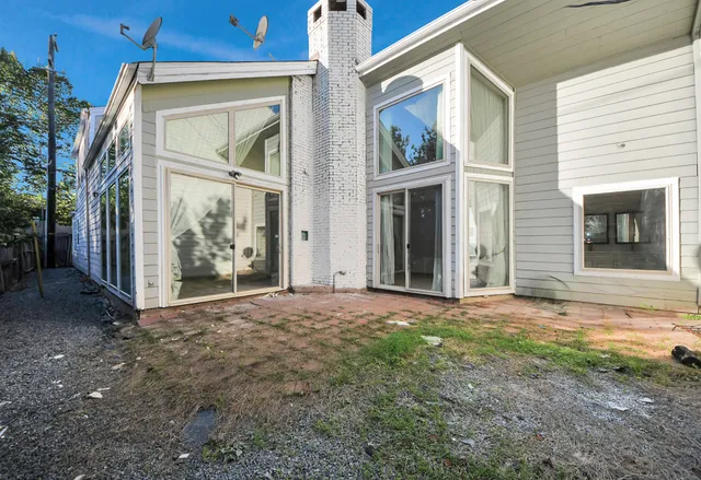 $2,300 | 10743 Boardwalk Street, Houston, TX 77042