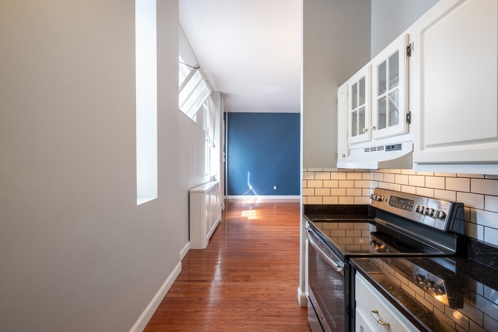 16 Balmoral Street, Unit 422 Andover, MA 01810 - Photo 11 of 34