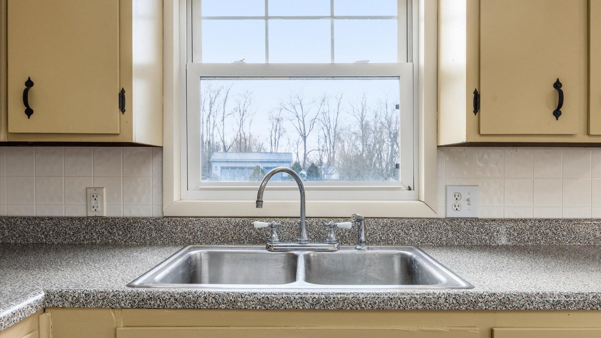 6295 Dresden Road Zanesville, OH 43701 - Photo 11 of 43 12-zj 6295 Dresden Rd017