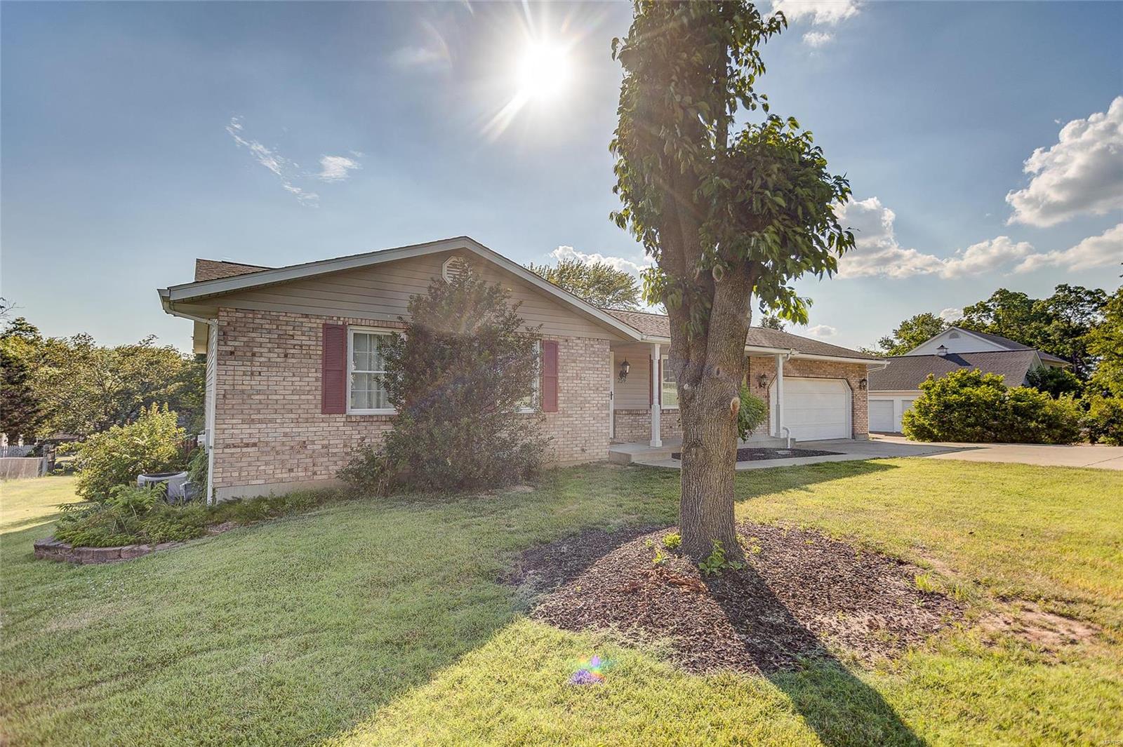 259 South Breidecker Street Columbia, IL 62236 - Photo 3 of 51 Gallery Image 3