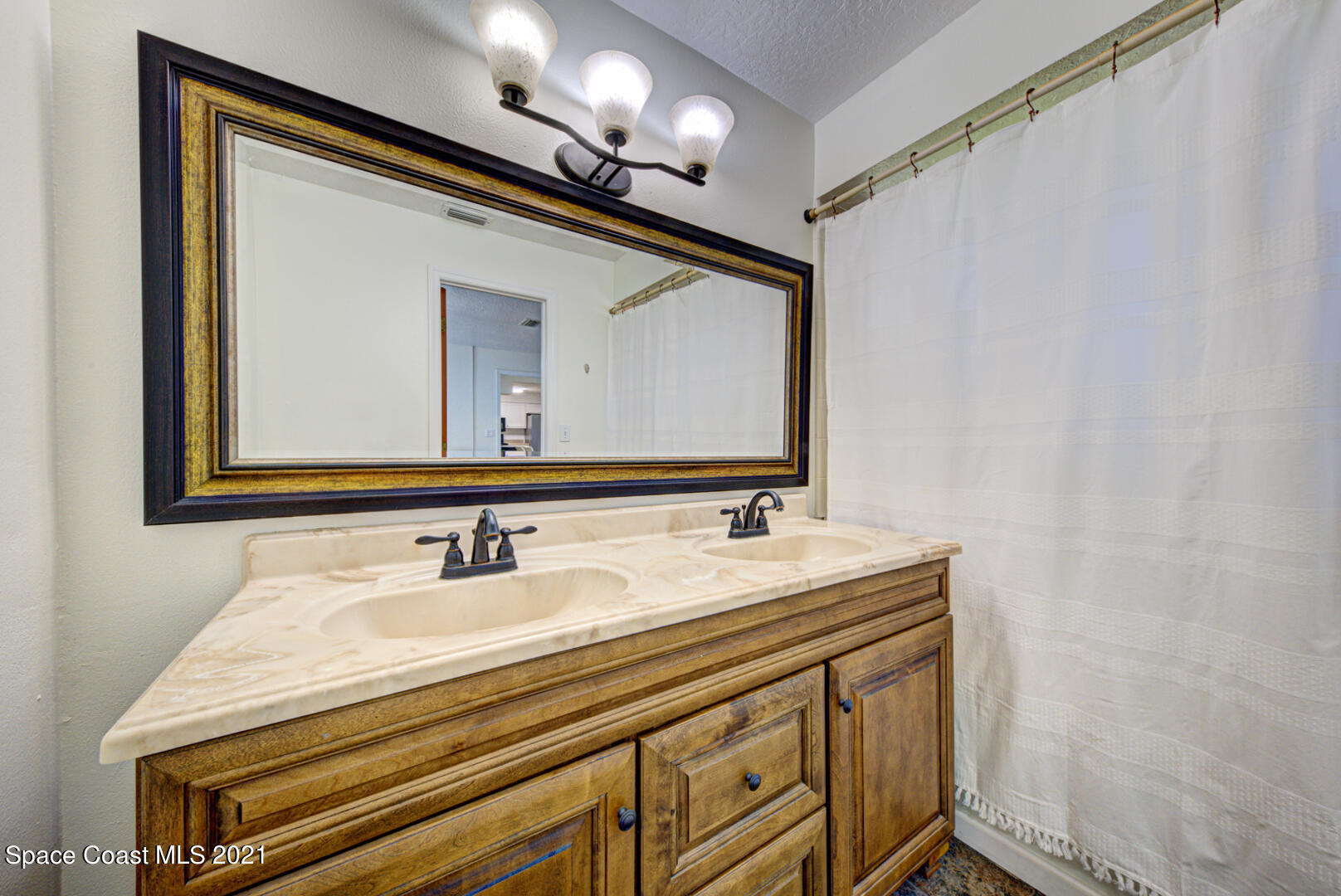 860 Croton Road Rockledge, FL 32955 - Photo 20 of 24 master bathroom