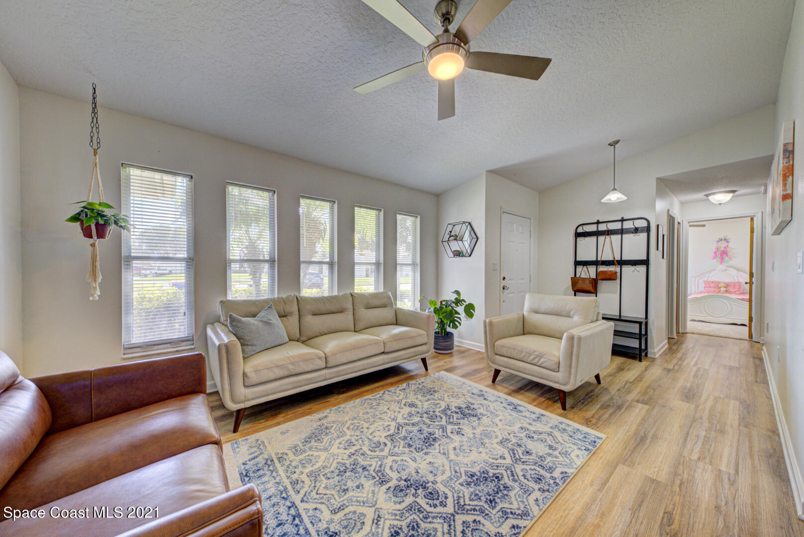 860 Croton Road Rockledge, FL 32955 - Photo 4 of 24 living room
