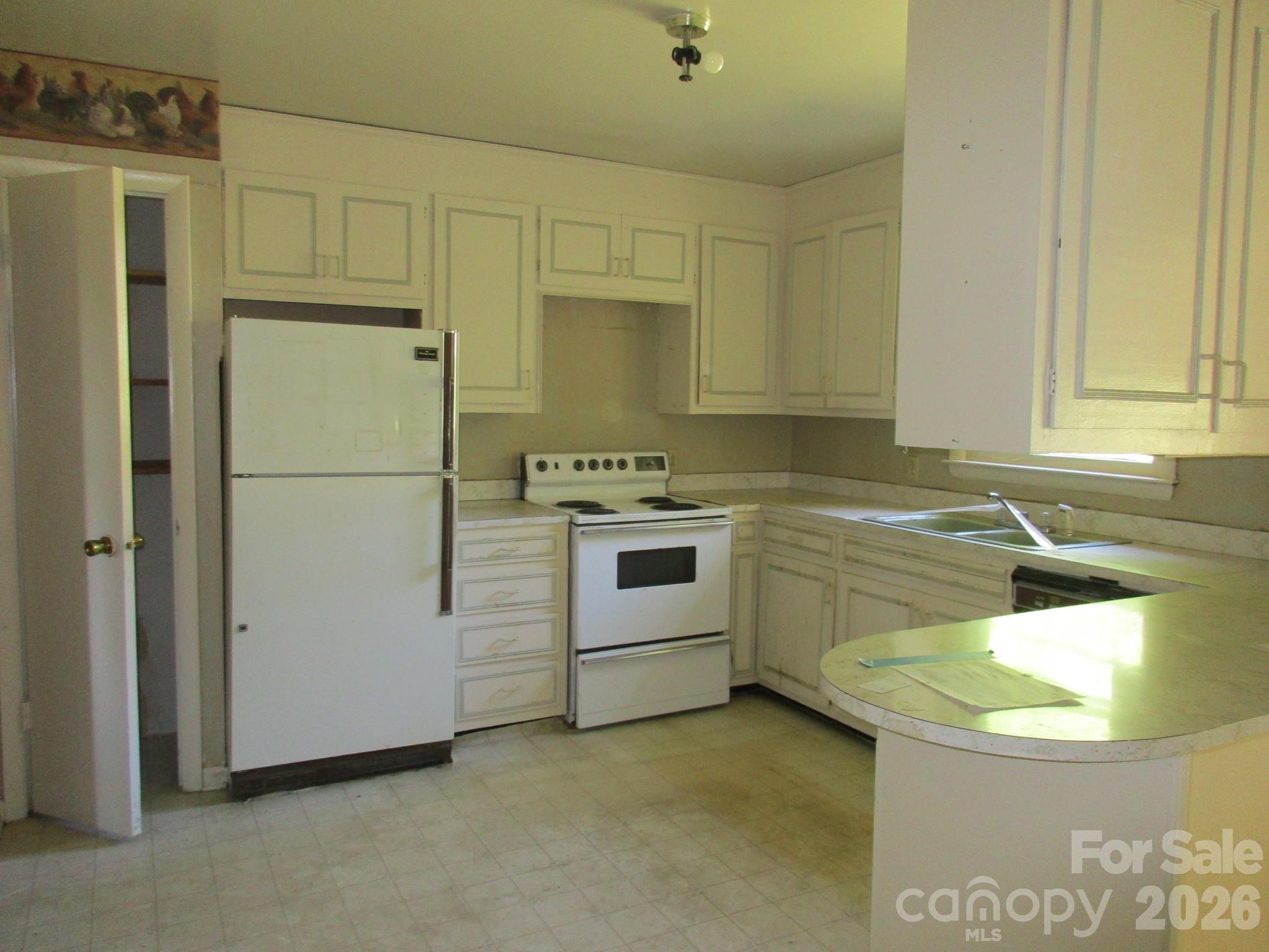 225 Davis Road Crumpler, NC 28617 - Photo 9 of 41 Gallery Image 9