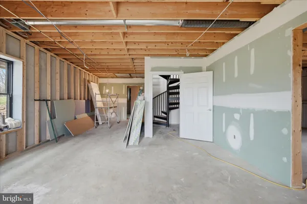 a view of a room with an empty space