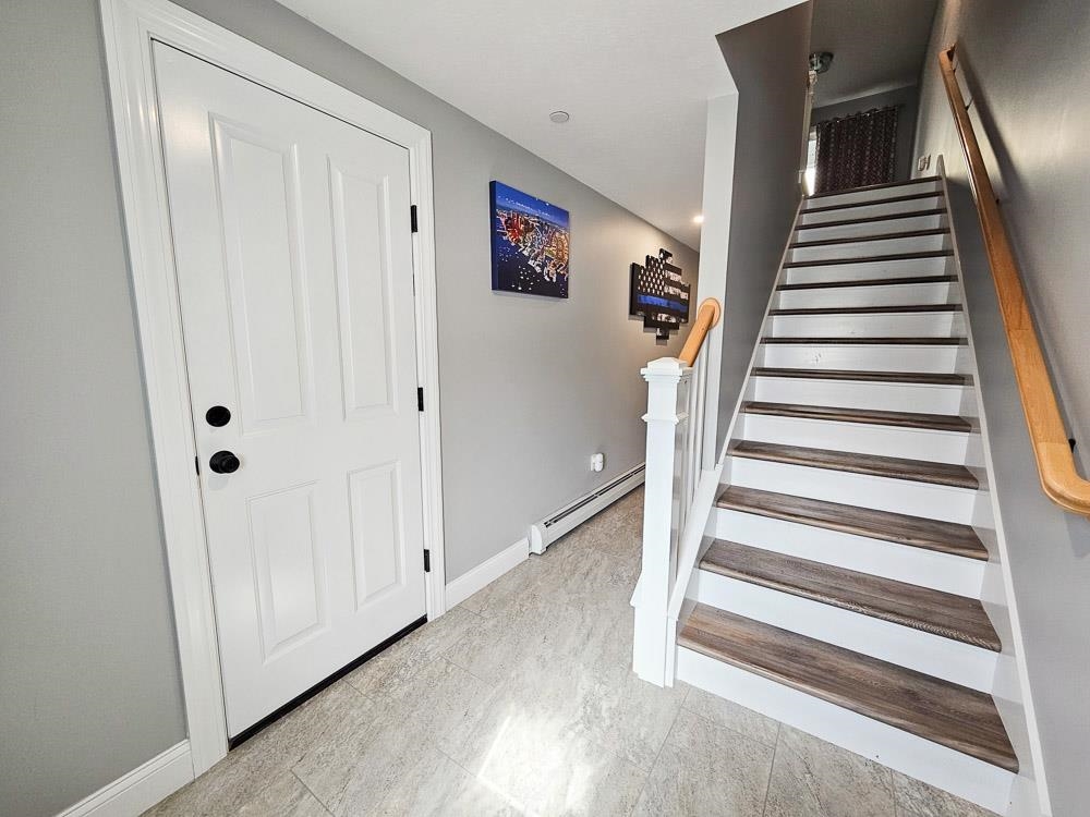 25 Fownes Mill Court Rochester, NH 03867 - Photo 6 of 37 Gallery Image 6