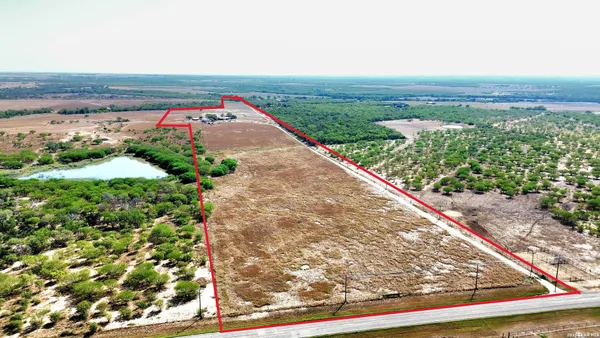 $815,000 | 13733 Fm 541, Falls City, TX 78113