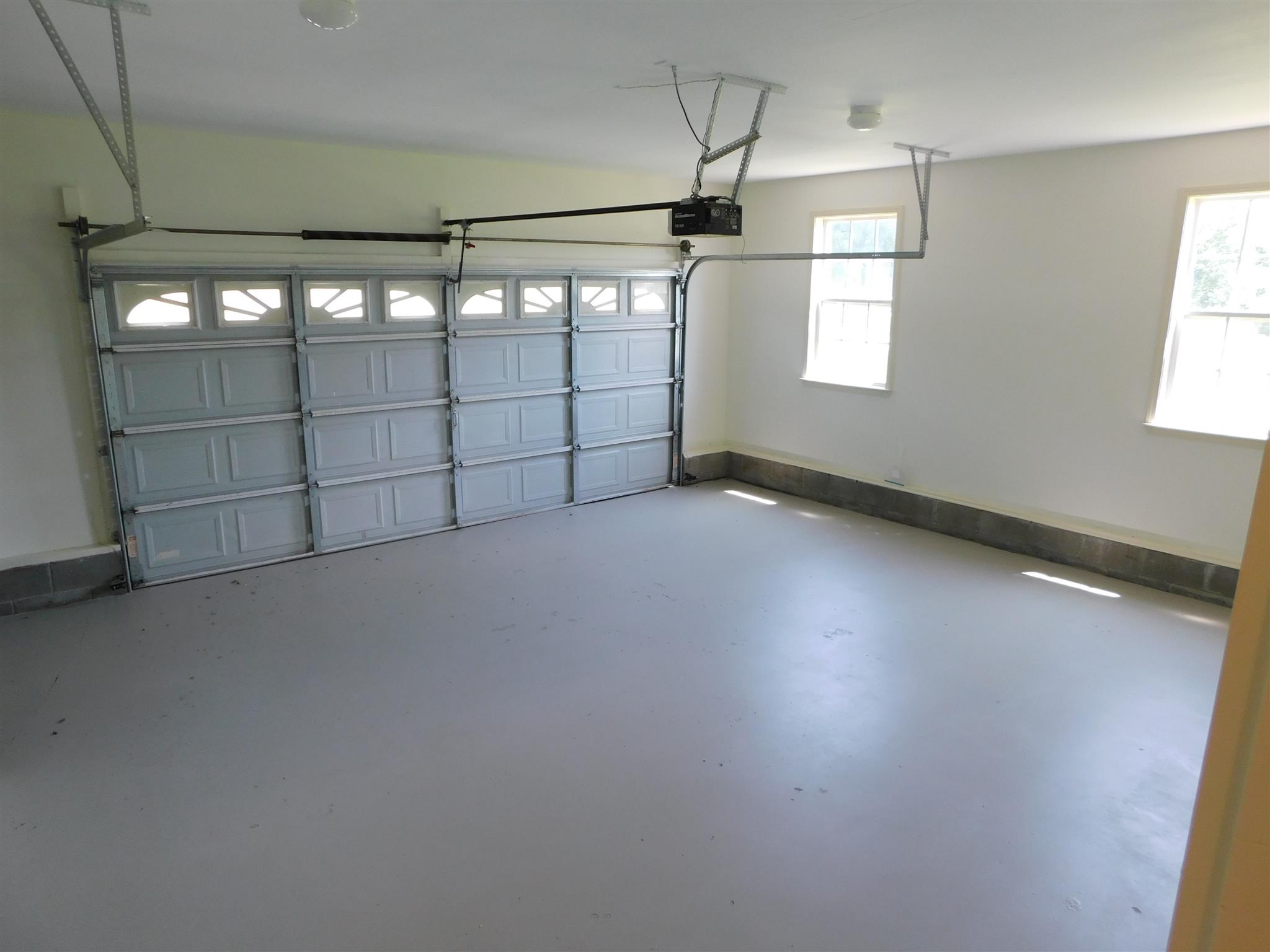 2115 Double Branch Road Columbia, TN 38401 - Photo 24 of 30 OVER SIZED GARAGE