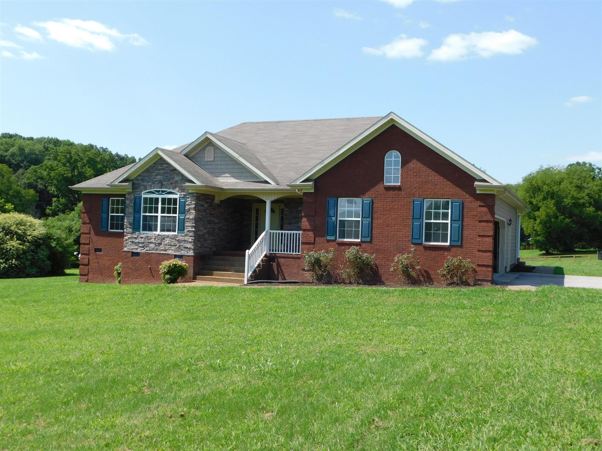2115 Double Branch Road Columbia, TN 38401 - Photo 4 of 30 LOCATION BETWEEN COLUMBIA AND SPRING HILL. MINUTES FROM GM AND SHOPPING