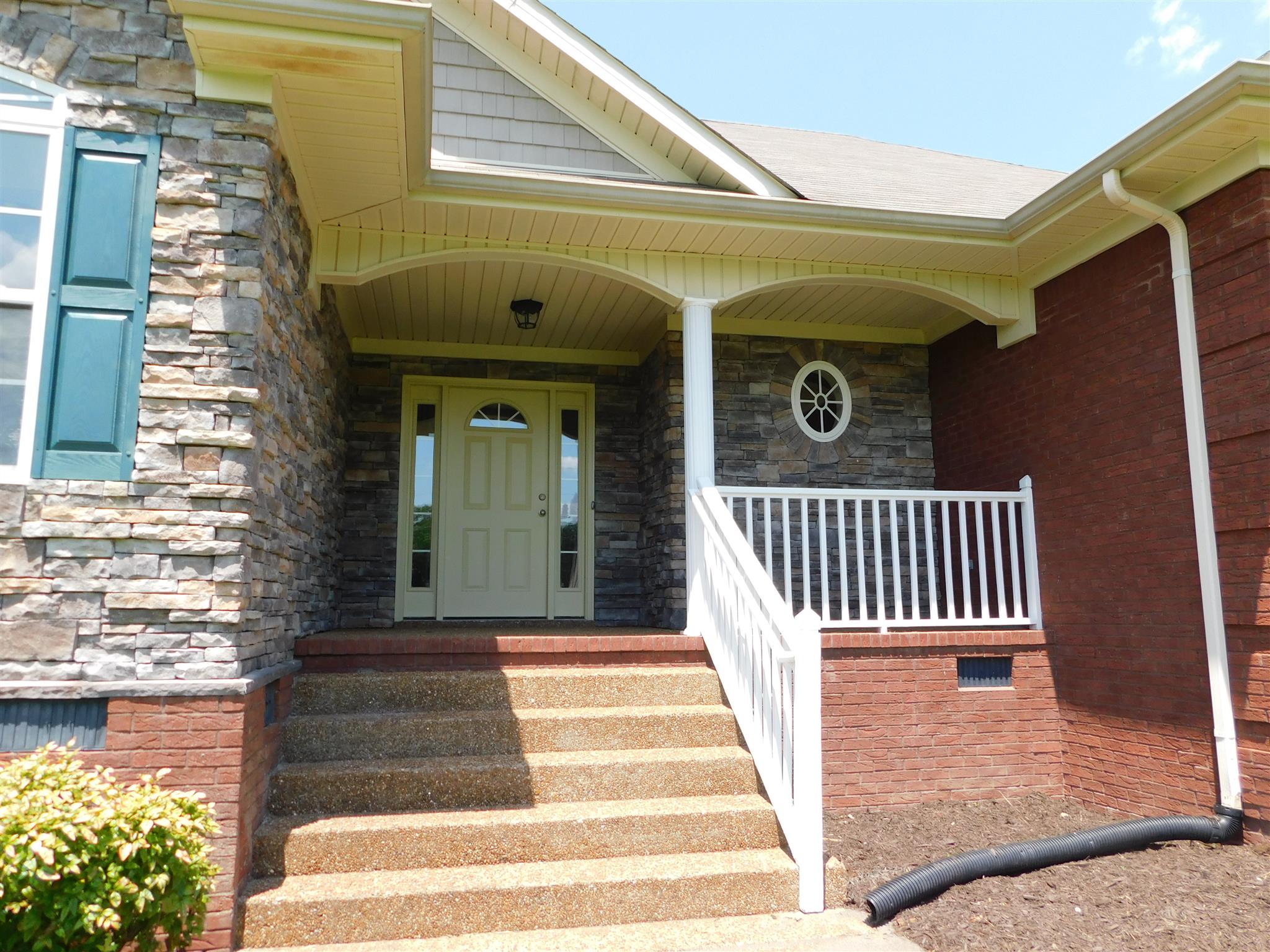 2115 Double Branch Road Columbia, TN 38401 - Photo 5 of 30 ROCKING CHAIR FRONT PORCH