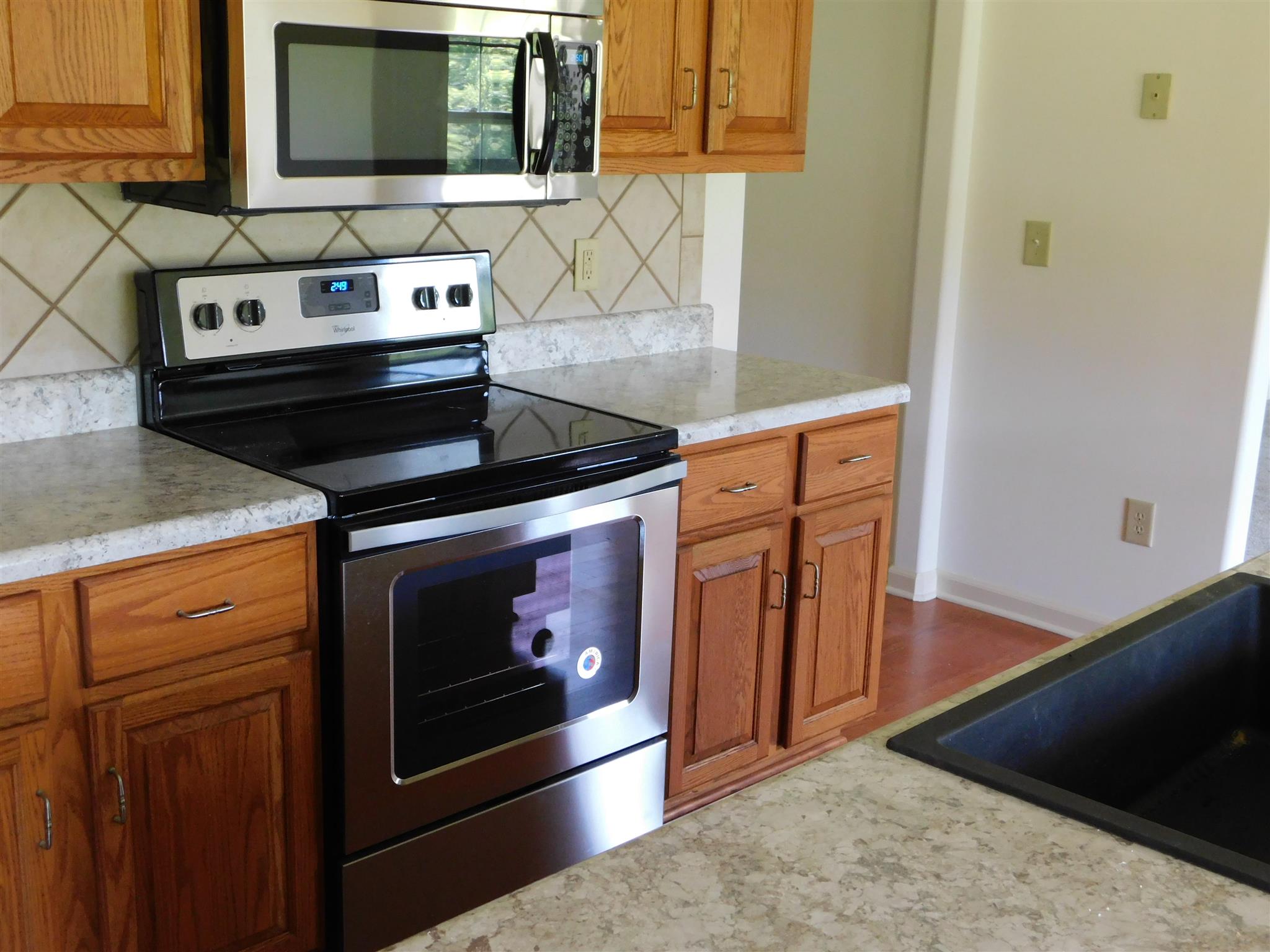 2115 Double Branch Road Columbia, TN 38401 - Photo 8 of 30 TILE BACK SPLASH