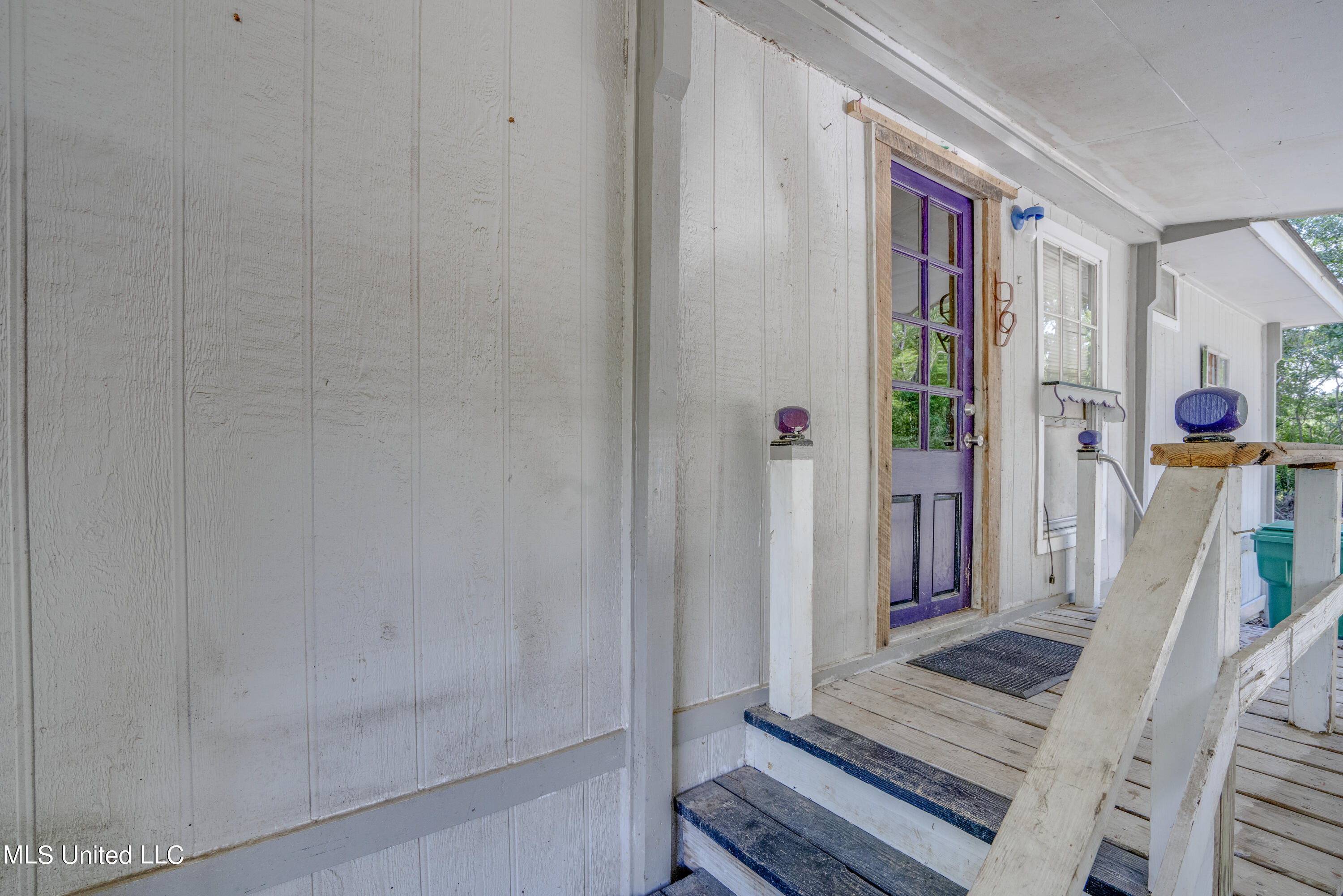 9748 Limu Way Diamondhead, MS 39525 - Photo 2 of 14 Front Porch