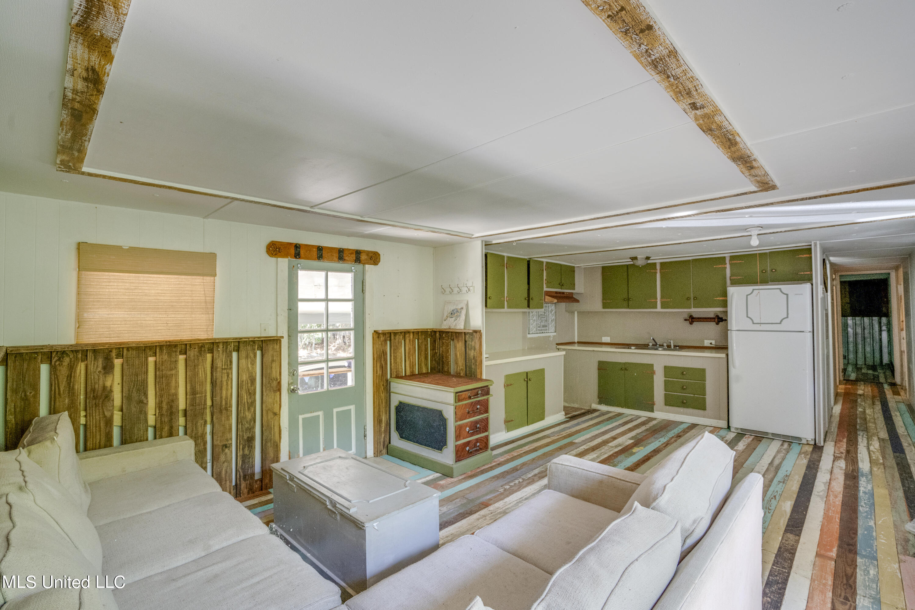 9748 Limu Way Diamondhead, MS 39525 - Photo 4 of 14 Limu Way-Single-7
