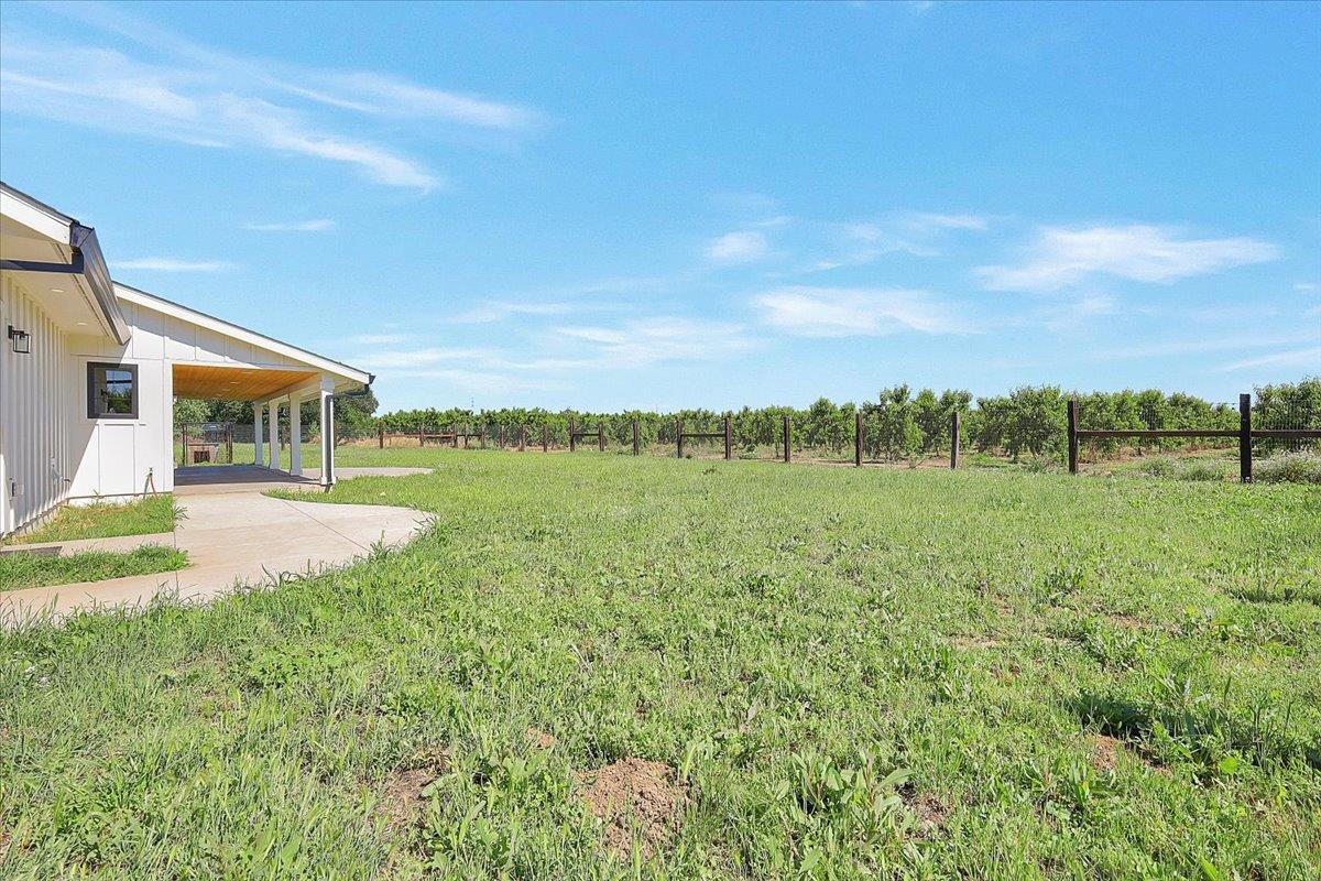 1102 Barry Road Yuba City, CA 95991 - Photo 67 of 88 a view of outdoor space with city view